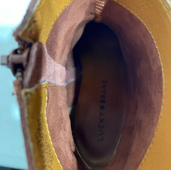 Lucky Brand Laidem Rust Suede Ankle Boot Womens Side Zip Sz 7 M EC - Picture 8 of 8
